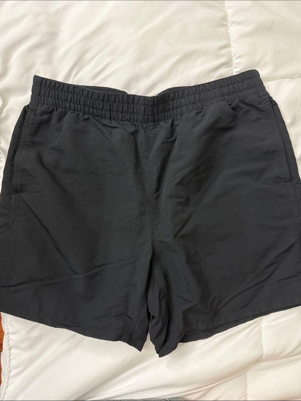 Uniqlo Men's Black Athletic Elastic-Waist Shorts